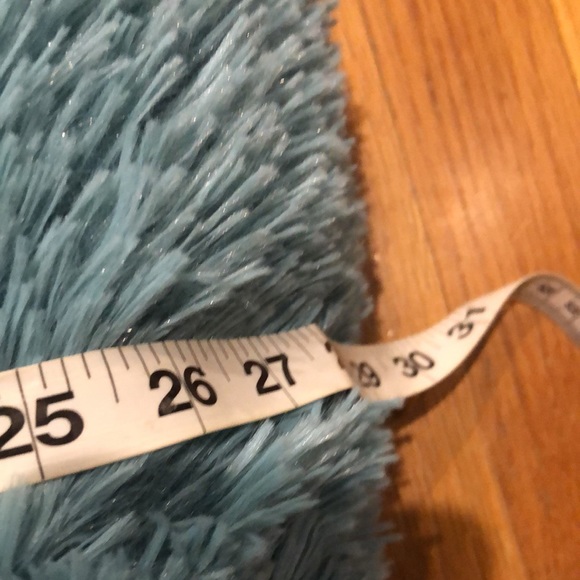 Blue Fluffy Pet Bed Large - Picture 2 of 6